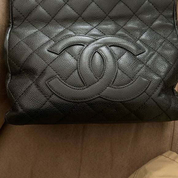 CHANEL Black Quilted Caviar Leather Tote Bag - Picture 2 of 2